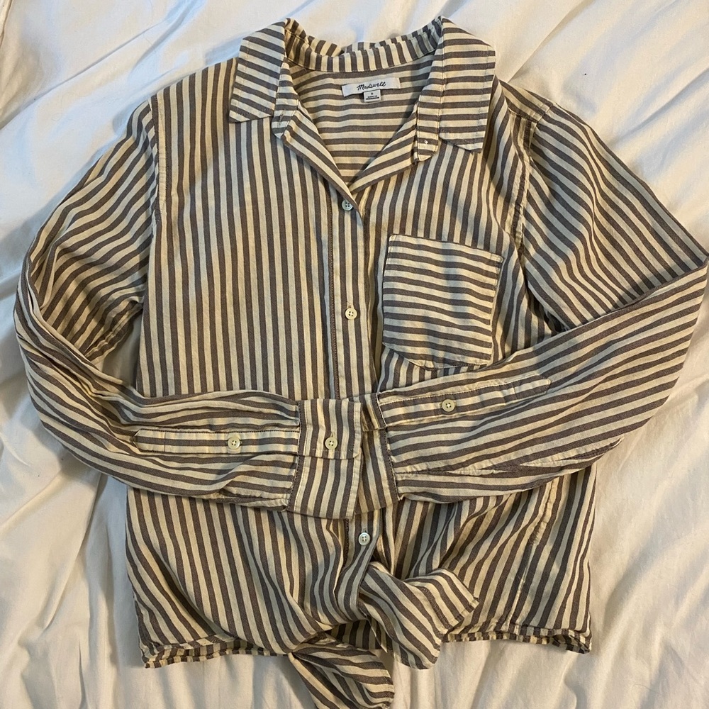 Madewell tie front button down in Maitland Stripe - Picture 2 of 4